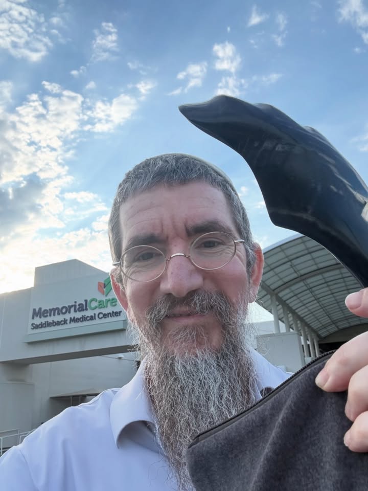 Bringing some Rosh Hashana love, hope and healing to the patients at saddleback