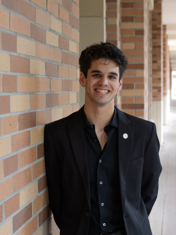 Meet Evan Scott Richards, our new Assistant Conductor! 🎶

A Southern California...