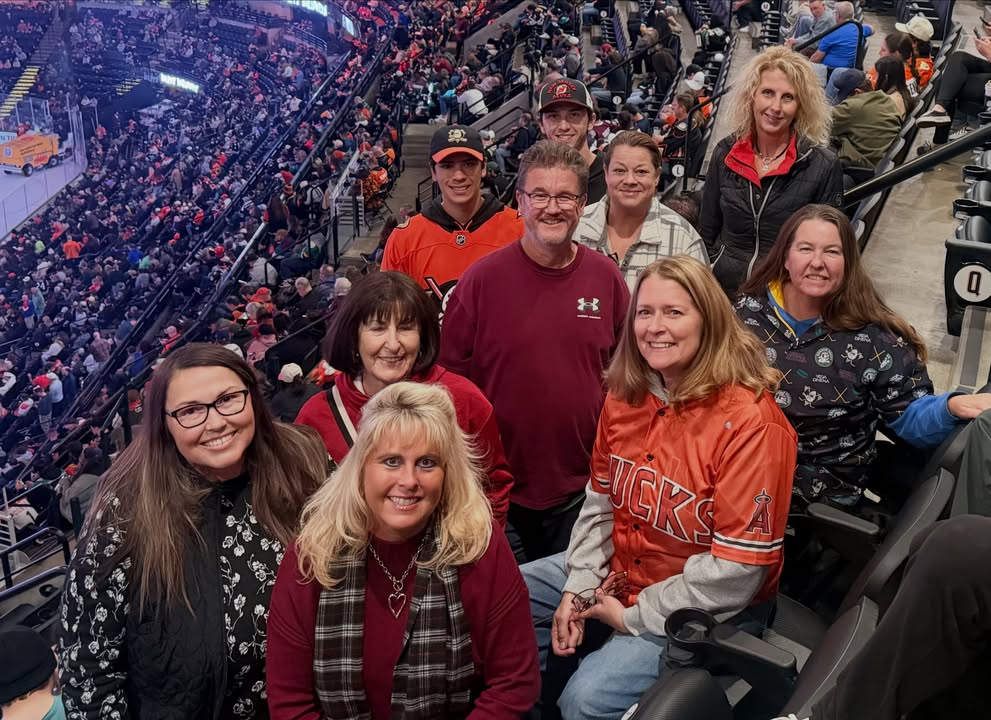 Check out some of our volunteers having fun at tonight’s Anaheim Ducks g...